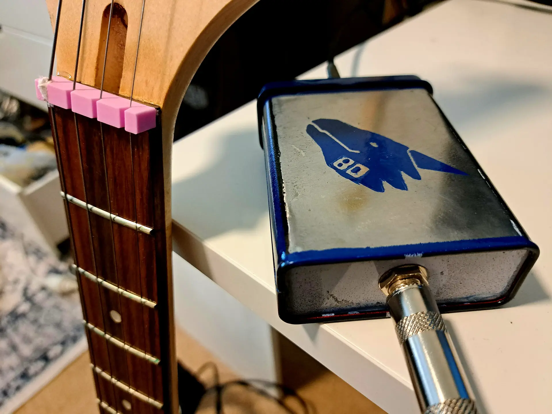 A simple, Battery-Free Guitar Input for Your Soundcard